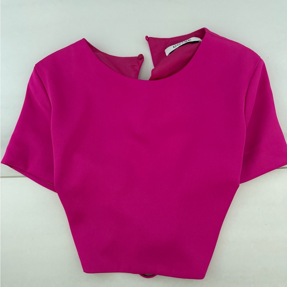 DO+BE Fuchsia Crop Top